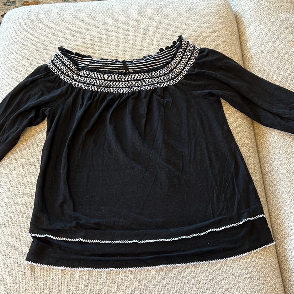 White House Black Market linen blouse size medium